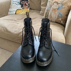 Dr. Martens 1460 Women’s Smooth Leather Lace Ups